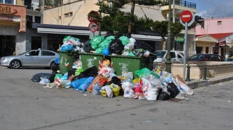 Θεσσαλονίκη: Στο δρόμο τα απορριμματοφόρα για να καθαρίσουν την πόλη από τα σκουπίδια